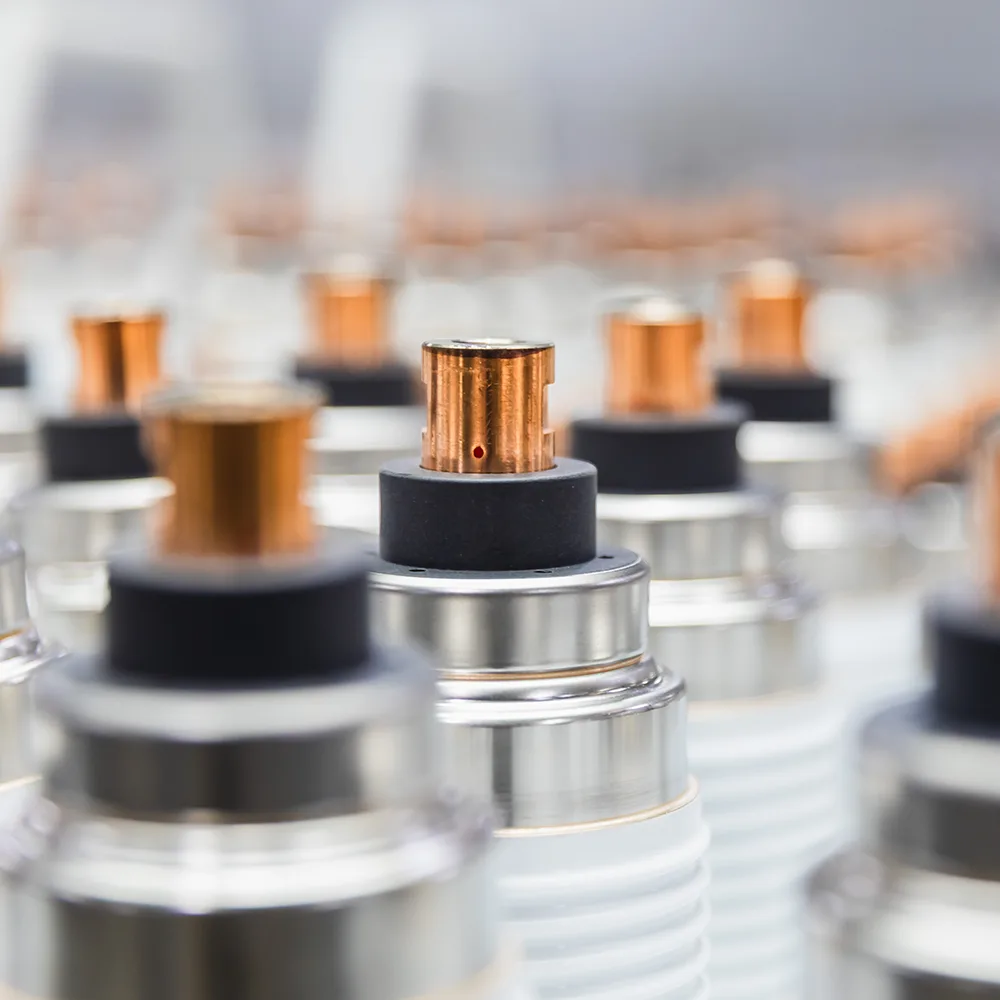 В чем заключается принцип использования вакуумной камеры гашения дуги для вакуумных выключателей наружной установки?